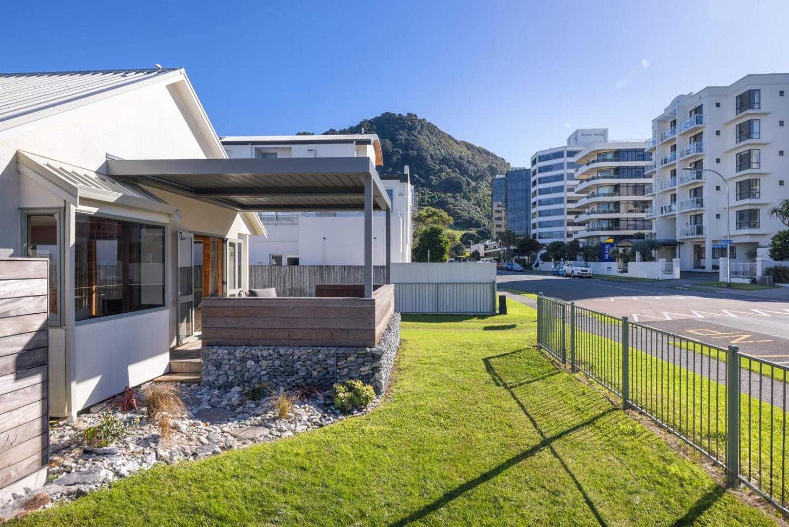 The Iconic Kiwi Bach, Full Site Downtown Mount Villa Mount Maunganui Eksteriør bilde